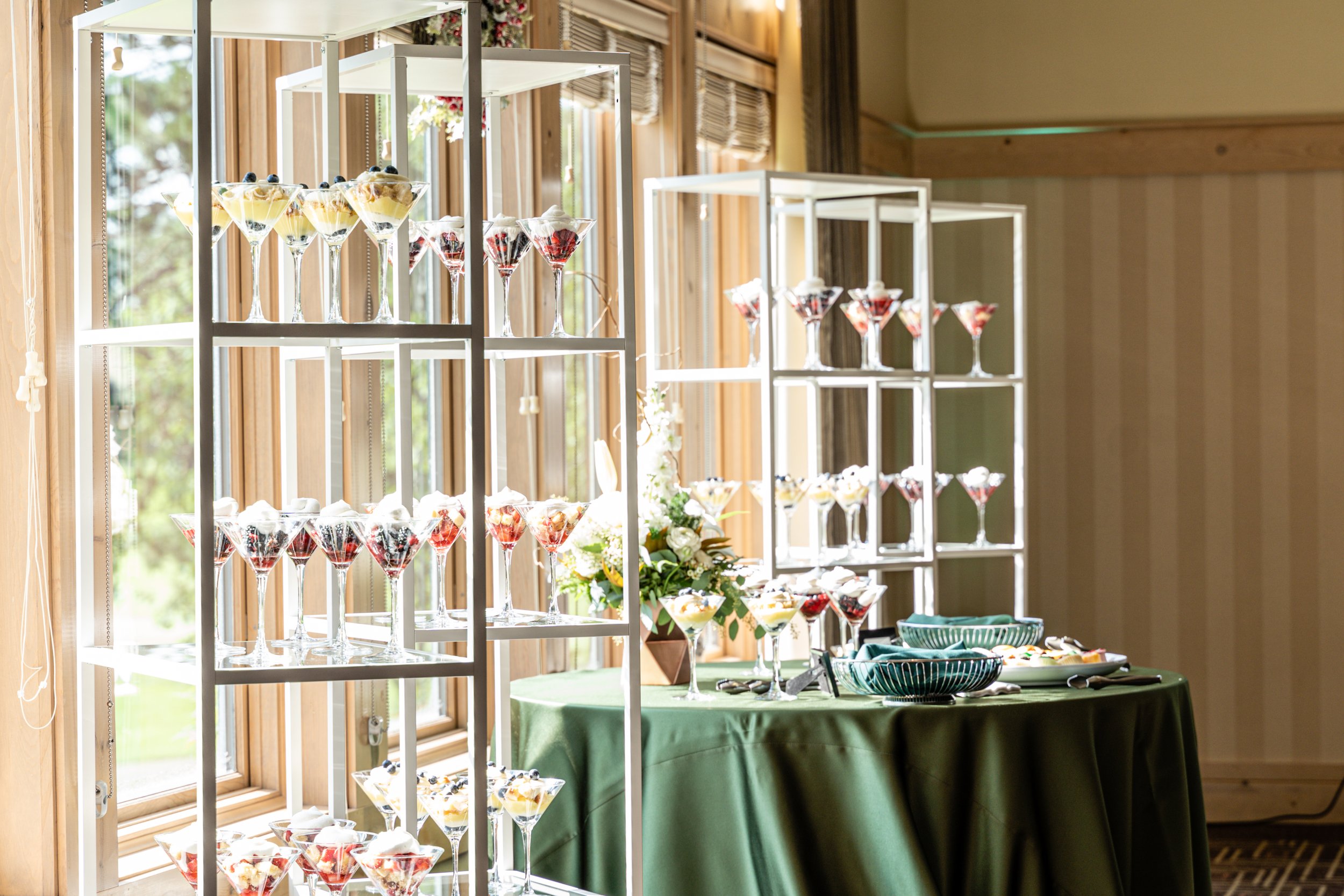 5 Reasons to Hold Your Graduation Party at a Golf Course